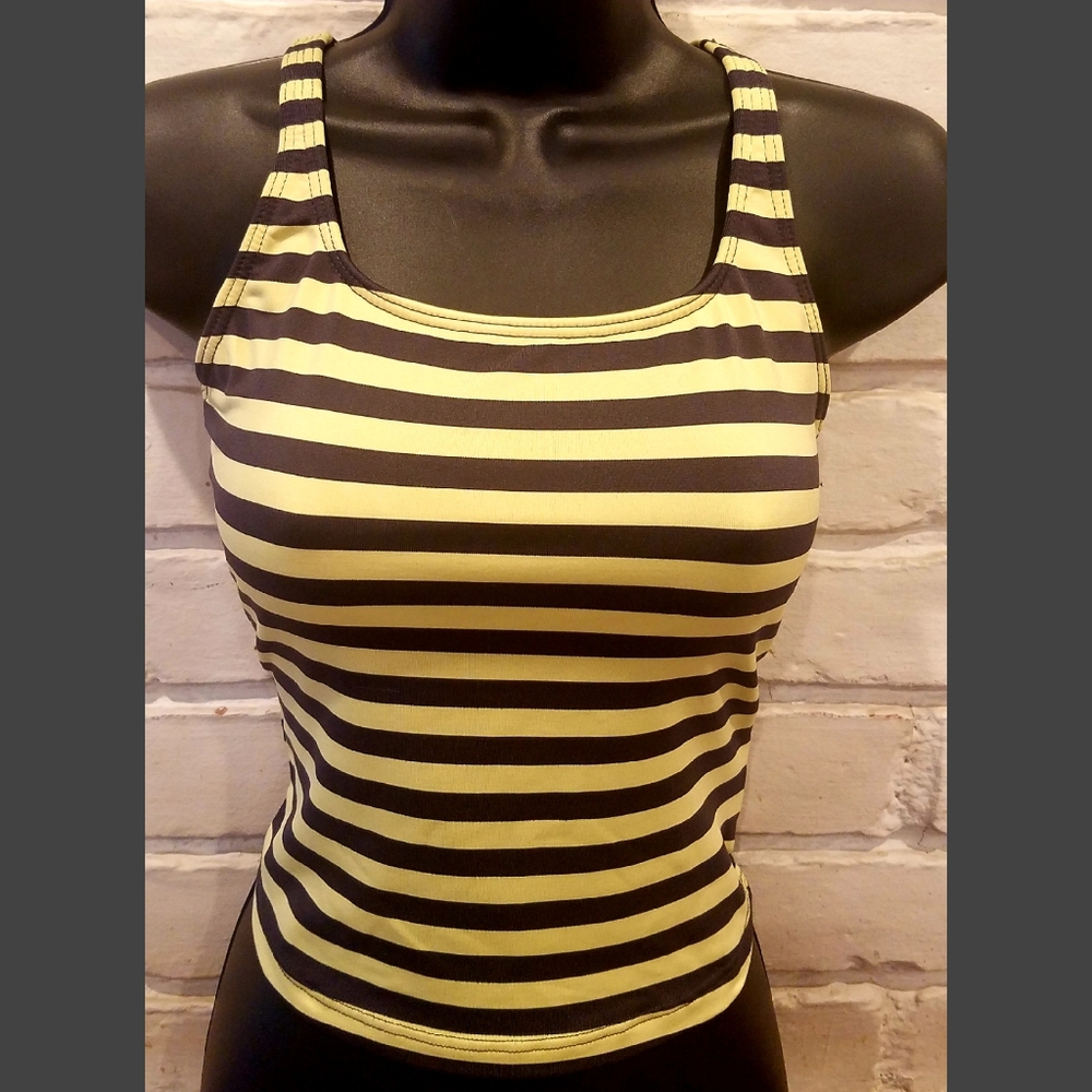 Marika Yoga workout top w built in support liner